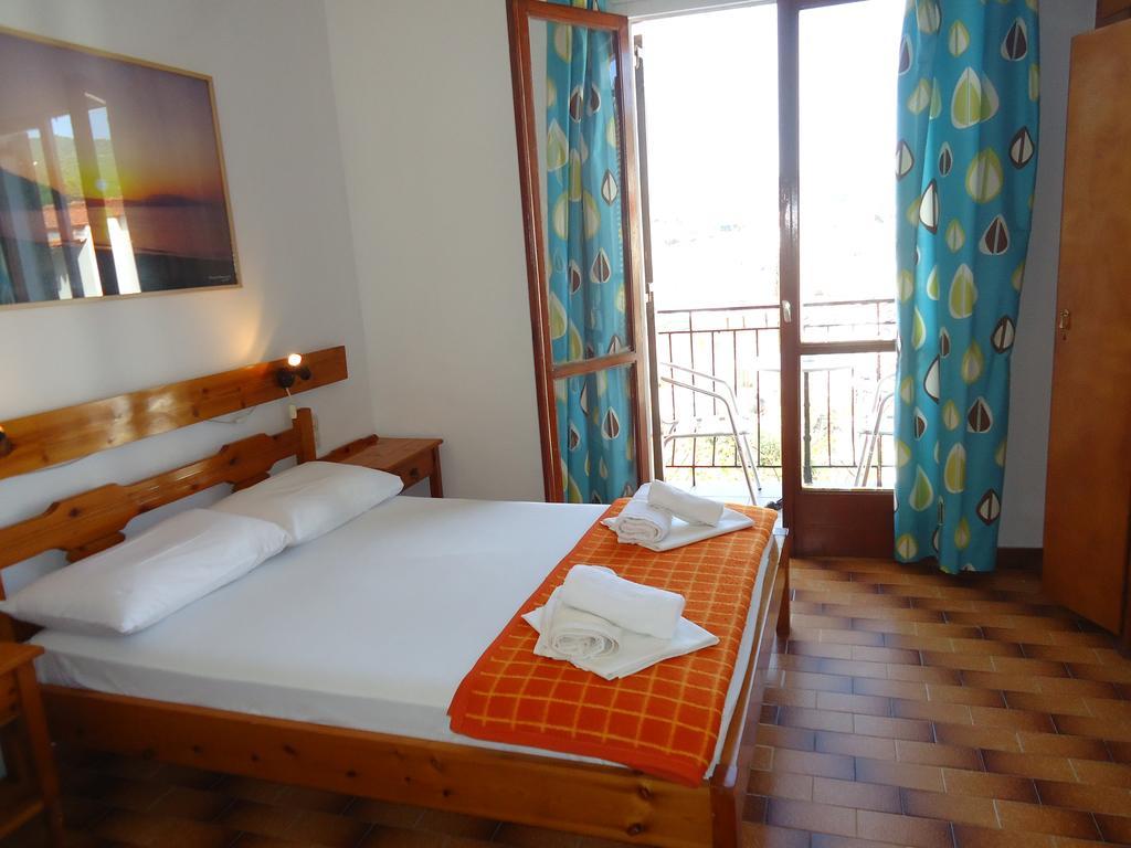 Pension Margarita Skiathos Exterior foto